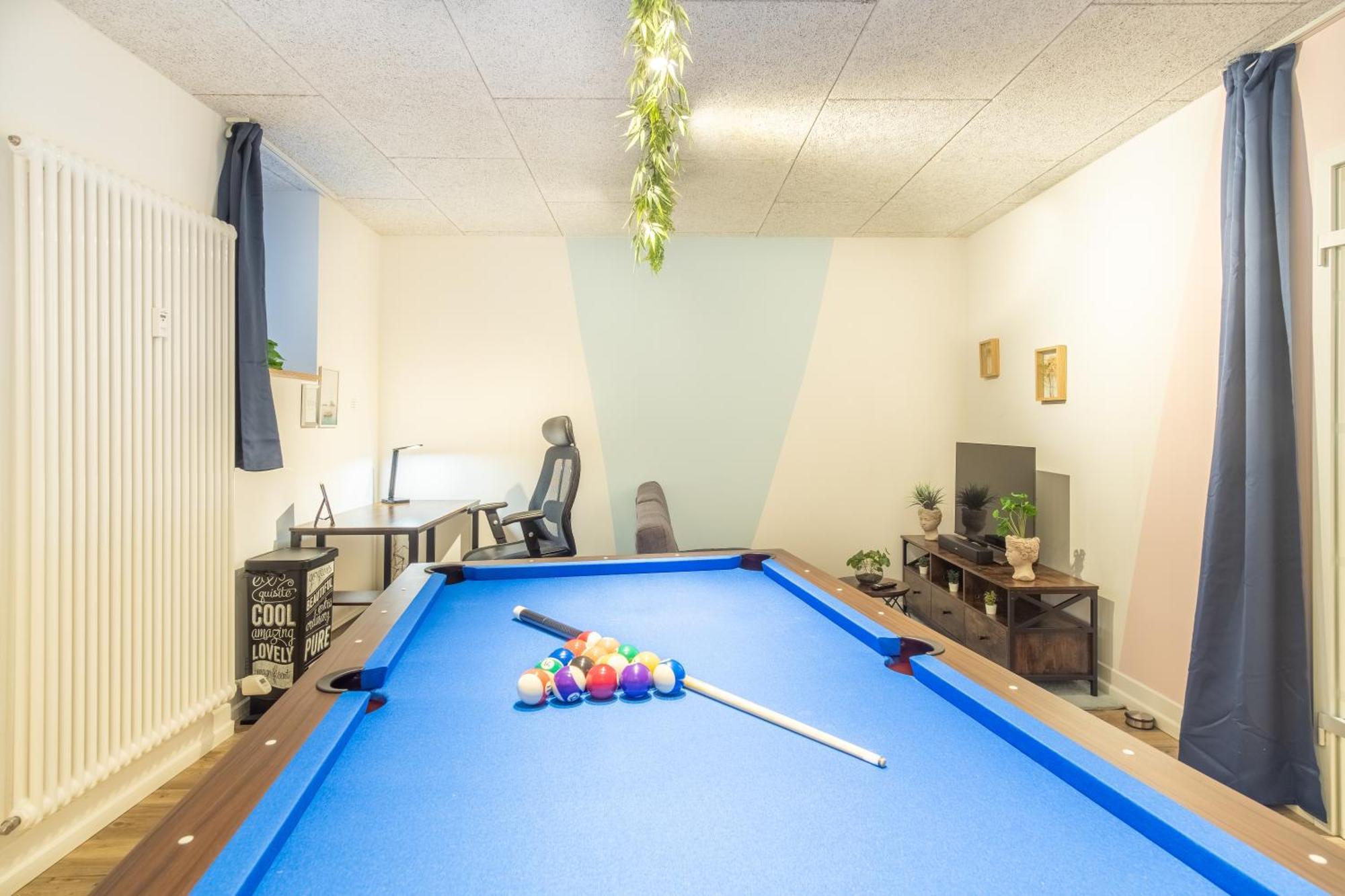 Pool Table Heaven, Workstation, 4K Tv, Netflix Apartment Leipzig Ngoại thất bức ảnh