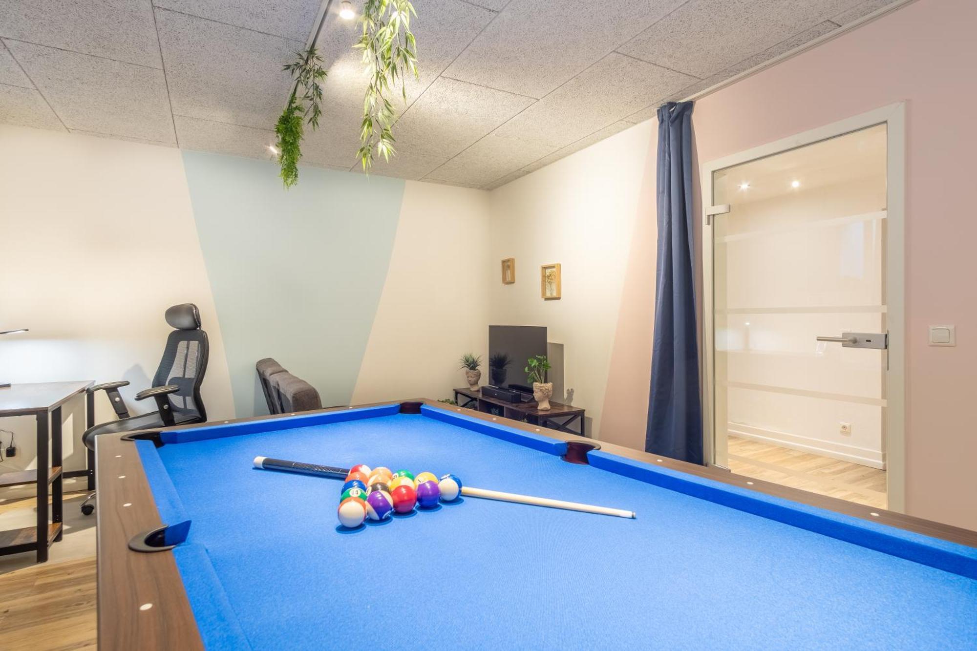 Pool Table Heaven, Workstation, 4K Tv, Netflix Apartment Leipzig Ngoại thất bức ảnh